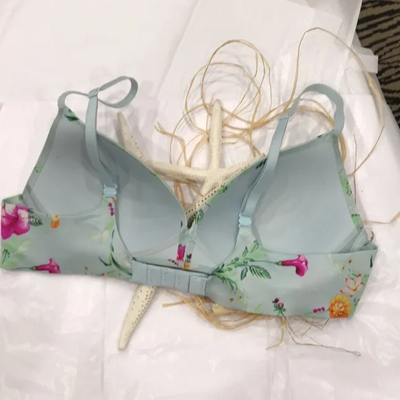 BEAUTIFUL LIGHT BLU W HOT PINK dalias & yellow tiny impatients on this 36A bra💕 - Picture 8 of 8